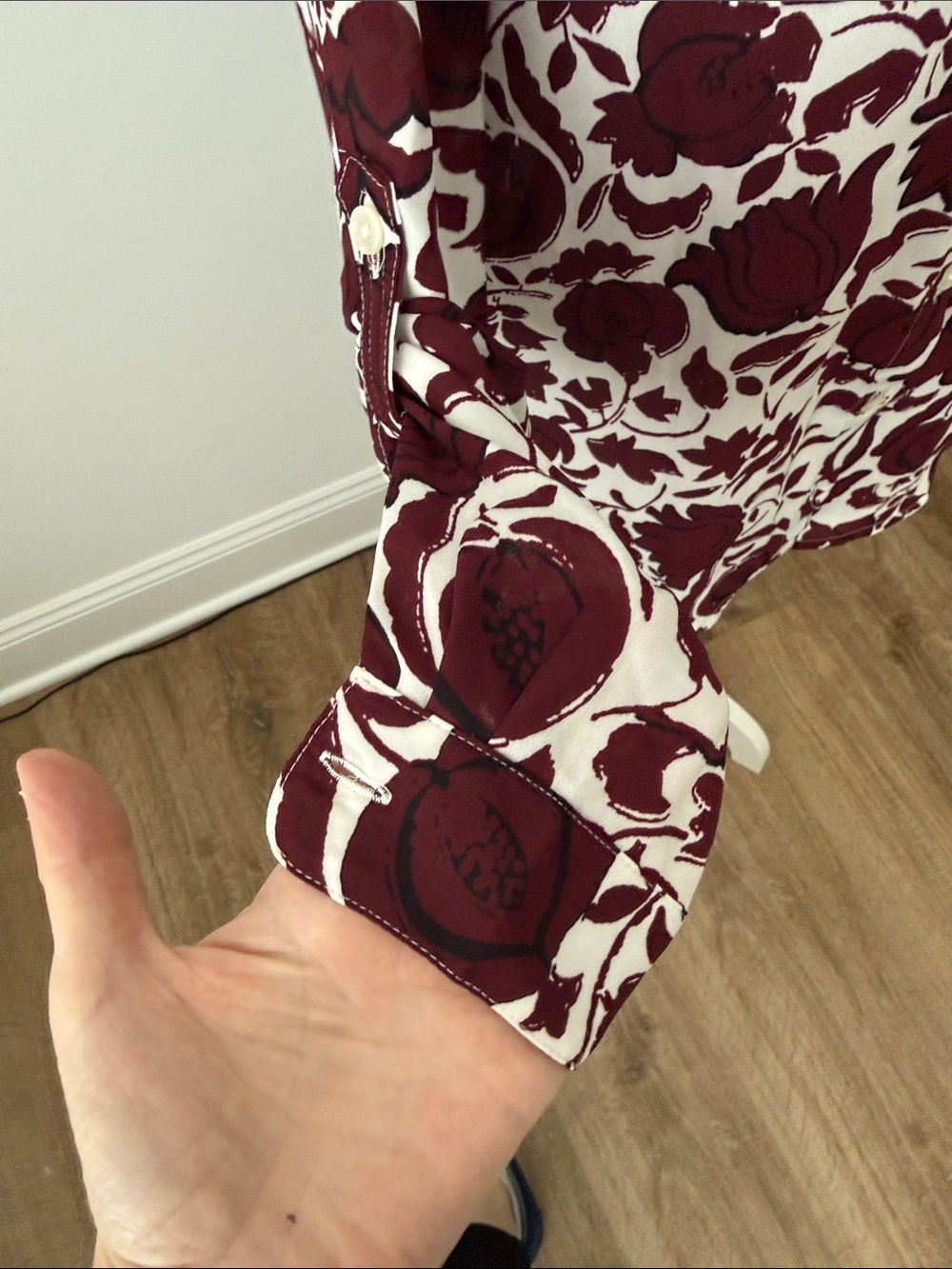 LOFT Women’s Burgundy Floral Button-Up Blouse, Size XS - Picture 5 of 9